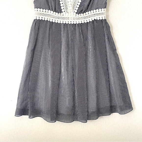 Sandro Lace-Trim V Neck Sleeveless Mini Dress - Picture 5 of 9